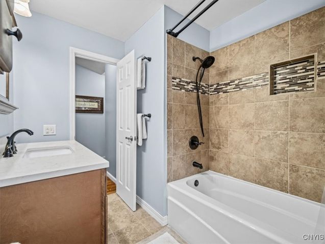 607 Birchwood Drive, Oneida, NY 13421