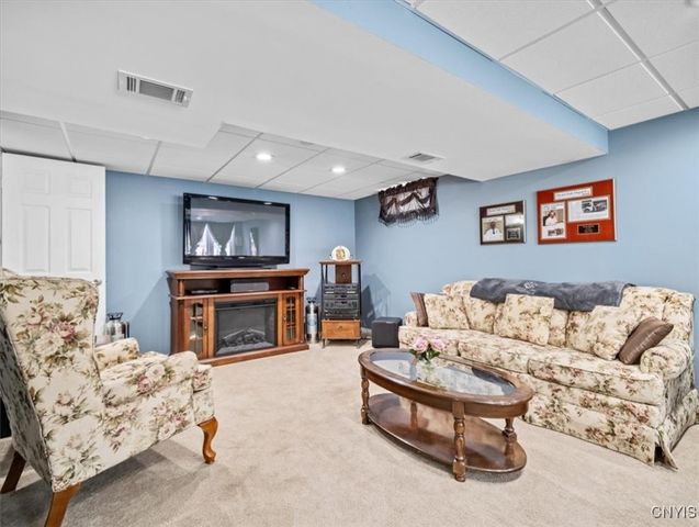 607 Birchwood Drive, Oneida, NY 13421