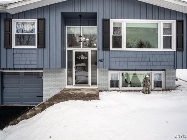 607 Birchwood Drive, Oneida, NY 13421