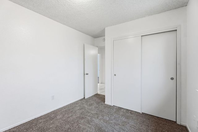 237 E Modoc Avenue, Visalia, CA 93291