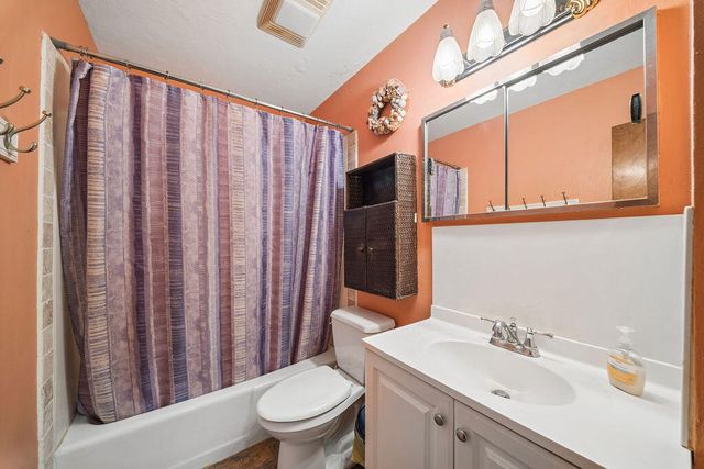 831 Essex Lane, Michigan City, IN 46360