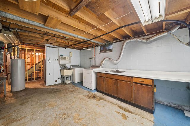 831 Essex Lane, Michigan City, IN 46360