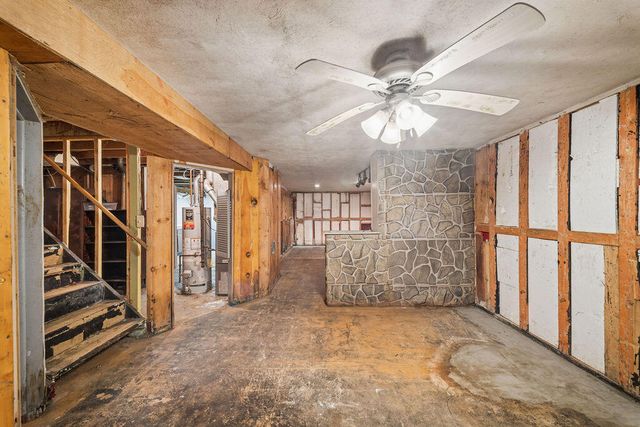 831 Essex Lane, Michigan City, IN 46360