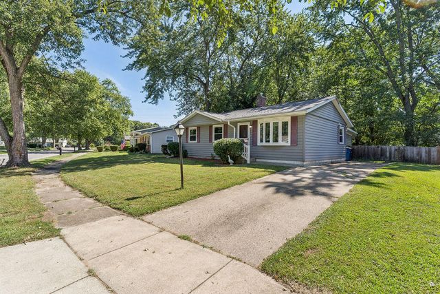 831 Essex Lane, Michigan City, IN 46360
