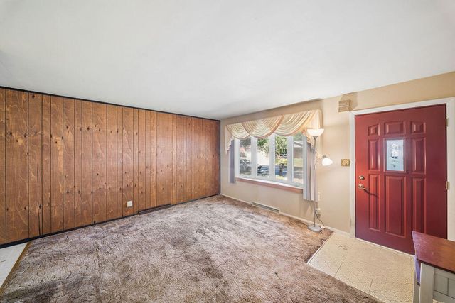 831 Essex Lane, Michigan City, IN 46360