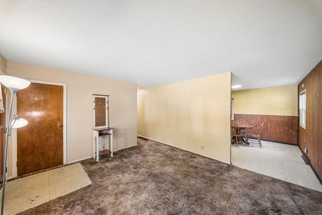 831 Essex Lane, Michigan City, IN 46360