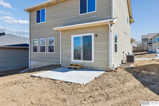 7716 N 116th Avenue, Omaha, NE 68142