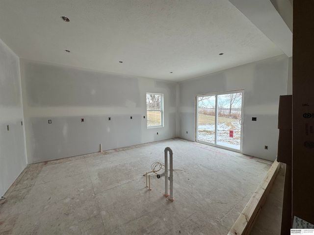 7716 N 116th Avenue, Omaha, NE 68142