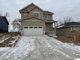 7716 N 116th Avenue, Omaha, NE 68142