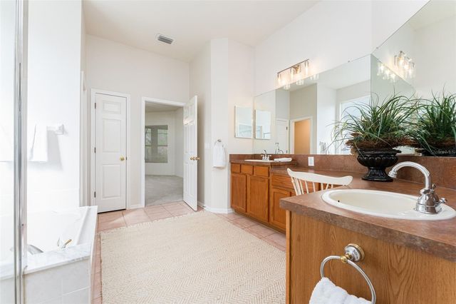 5703 EAGLEPOINT PLACE, Lithia, FL 33547