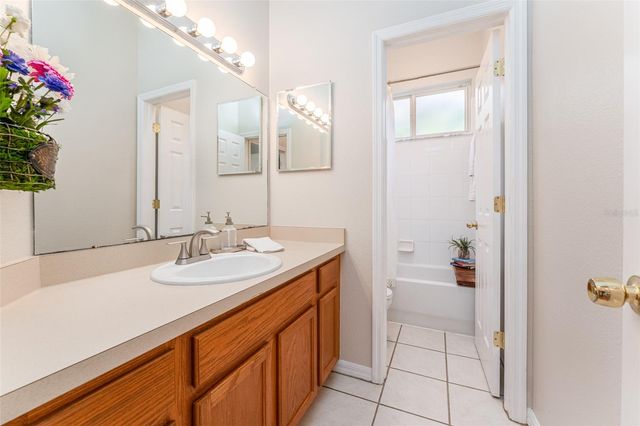 5703 EAGLEPOINT PLACE, Lithia, FL 33547