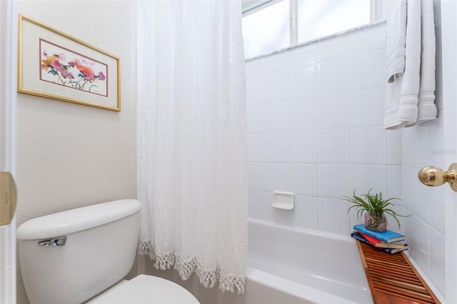 5703 EAGLEPOINT PLACE, Lithia, FL 33547