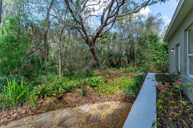 5703 EAGLEPOINT PLACE, Lithia, FL 33547