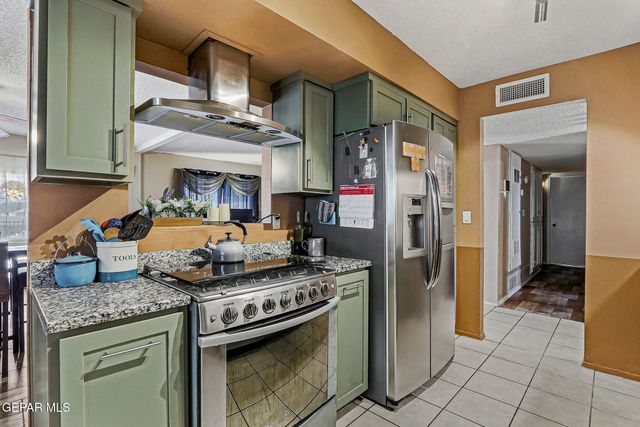 2808 BRIAN ALLIN Drive, El Paso, TX 79936