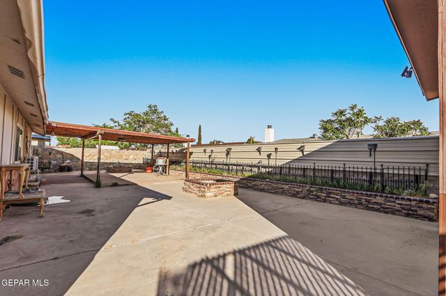 2808 BRIAN ALLIN Drive, El Paso, TX 79936