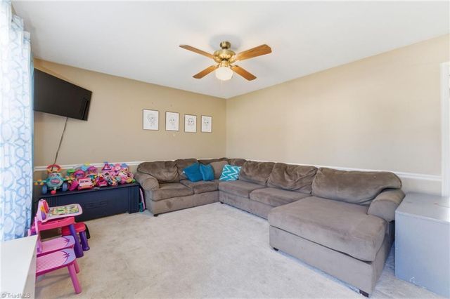 1682 Village Place, Winston-salem, NC 27127