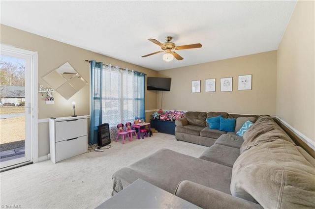 1682 Village Place, Winston-salem, NC 27127