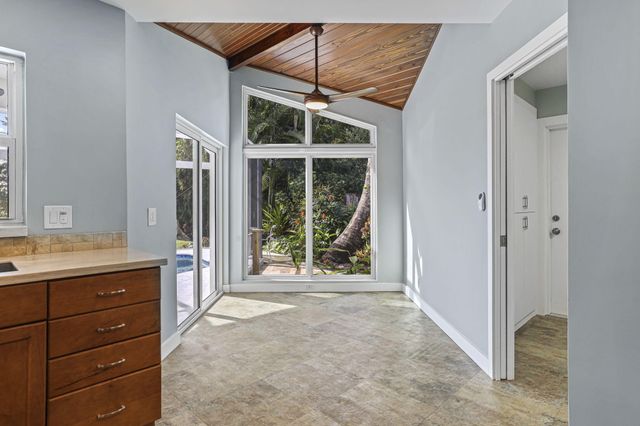 1538 39th Street, West Palm Beach, FL 33407