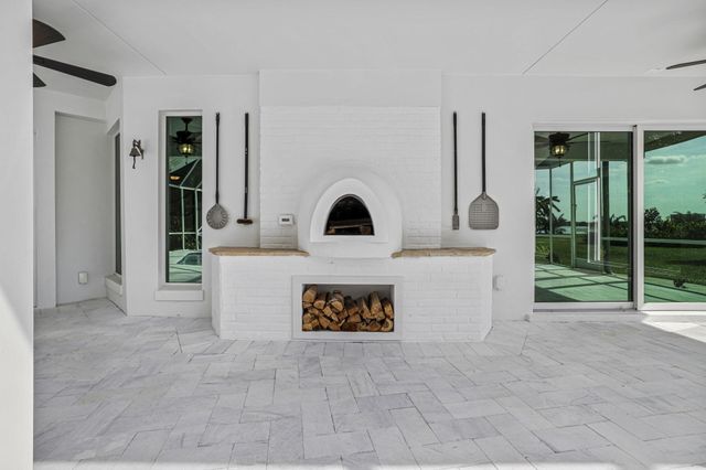 1538 39th Street, West Palm Beach, FL 33407