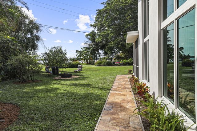 1538 39th Street, West Palm Beach, FL 33407