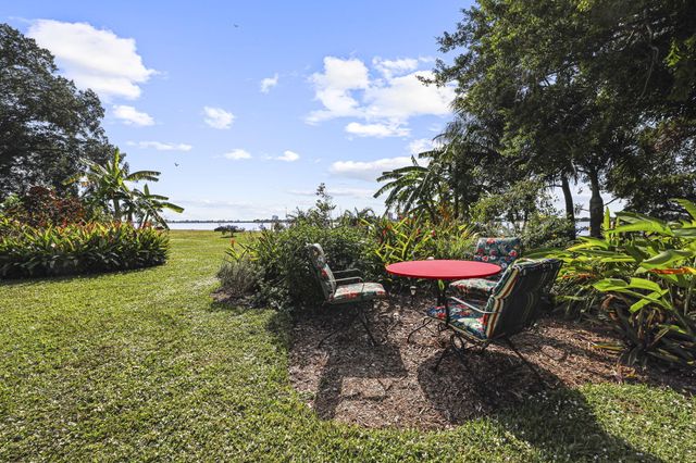 1538 39th Street, West Palm Beach, FL 33407