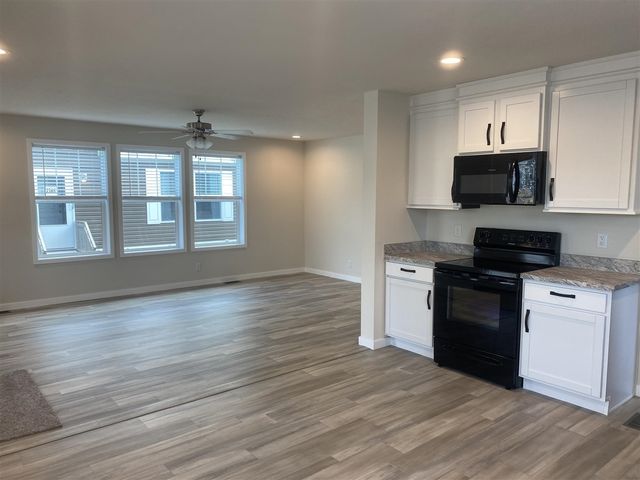 7117 White Oak Circle, Portage, MI 49002