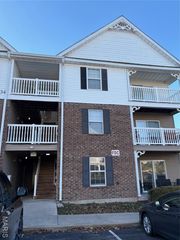 613 Saravalle Drive, St Peters, MO 63376