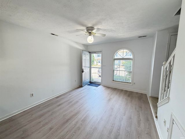 771 E Sherwood Hills Dr, Bloomington, IN 47401