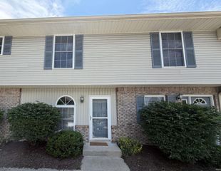 771 E Sherwood Hills Dr, Bloomington, IN 47401