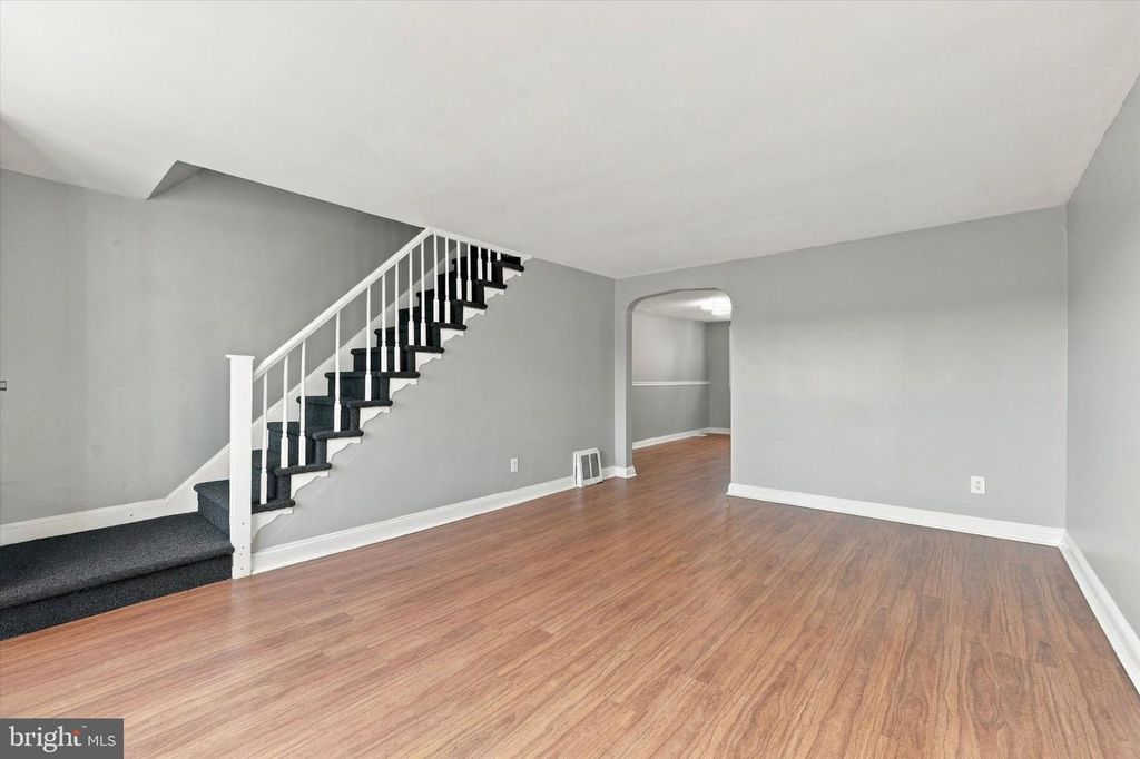 306 S CHURCH ST, CLIFTON HEIGHTS, PA 19018 — photo 3