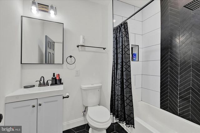 1748 N CHESTER ST, Baltimore, MD 21213