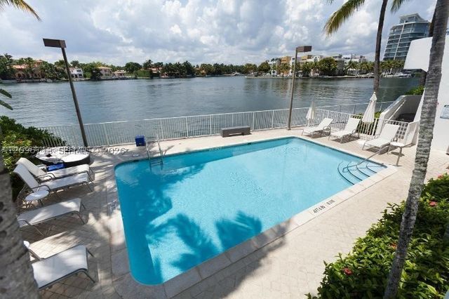5880 Collins Ave 1105, Miami Beach, FL 33140