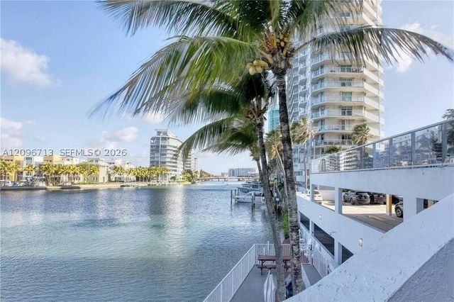 5880 Collins Ave 1105, Miami Beach, FL 33140