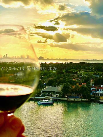 5880 Collins Ave 1105, Miami Beach, FL 33140