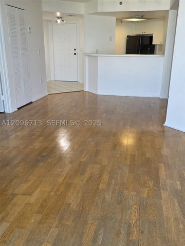 5880 Collins Ave 1105, Miami Beach, FL 33140