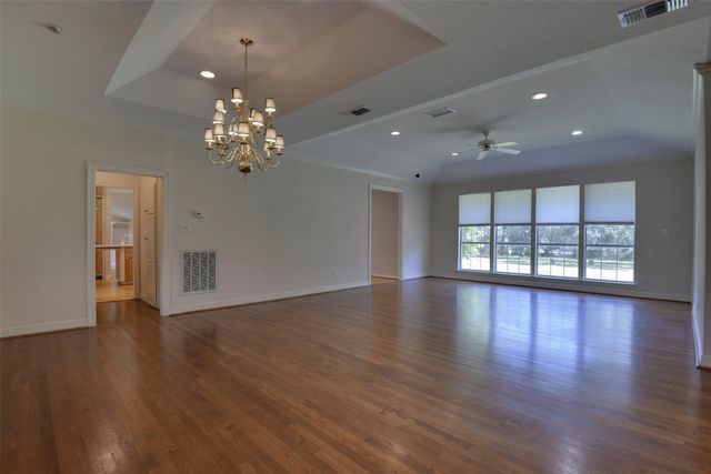 2215 California Lane, Arlington, TX 76015