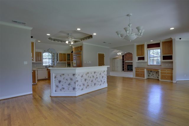2215 California Lane, Arlington, TX 76015