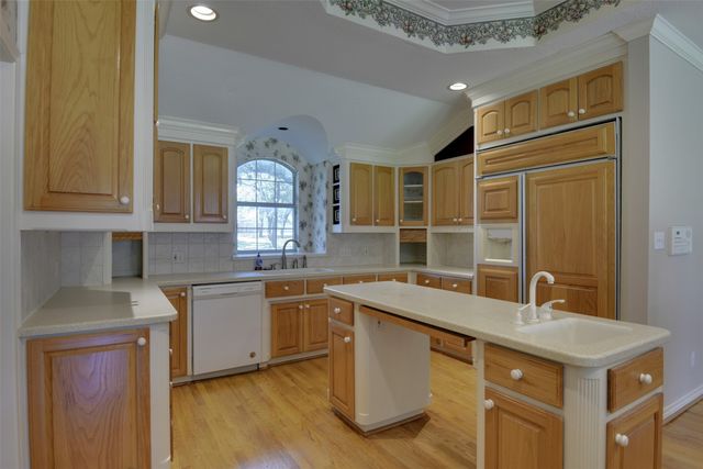 2215 California Lane, Arlington, TX 76015