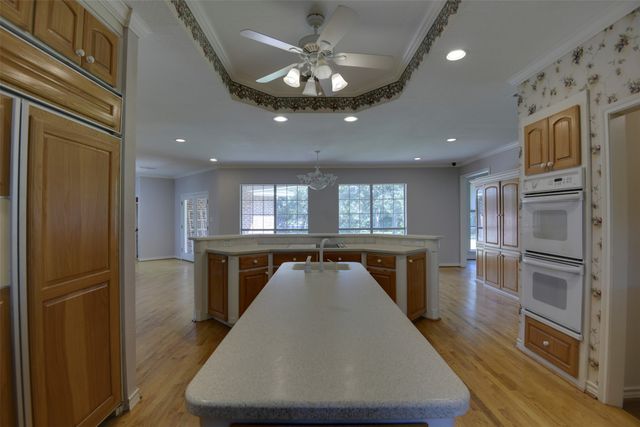 2215 California Lane, Arlington, TX 76015