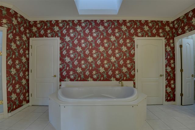2215 California Lane, Arlington, TX 76015
