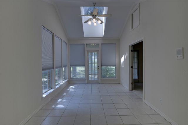 2215 California Lane, Arlington, TX 76015