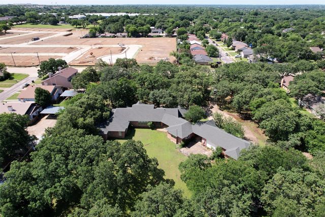 2215 California Lane, Arlington, TX 76015