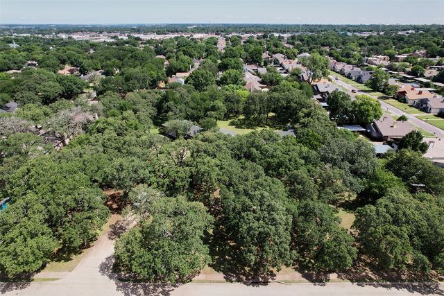 2215 California Lane, Arlington, TX 76015