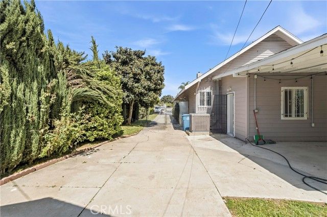 319 S 4th Street, Alhambra, CA 91801