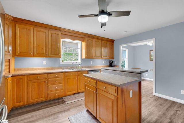 466 Mile Creek Road, Pickens, SC 29671