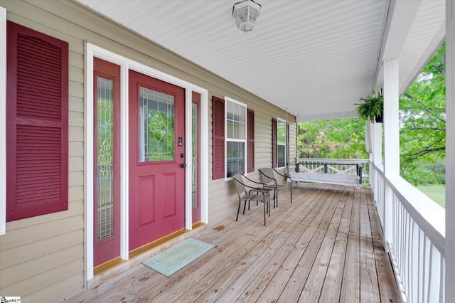 466 Mile Creek Road, Pickens, SC 29671
