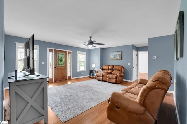 466 Mile Creek Road, Pickens, SC 29671