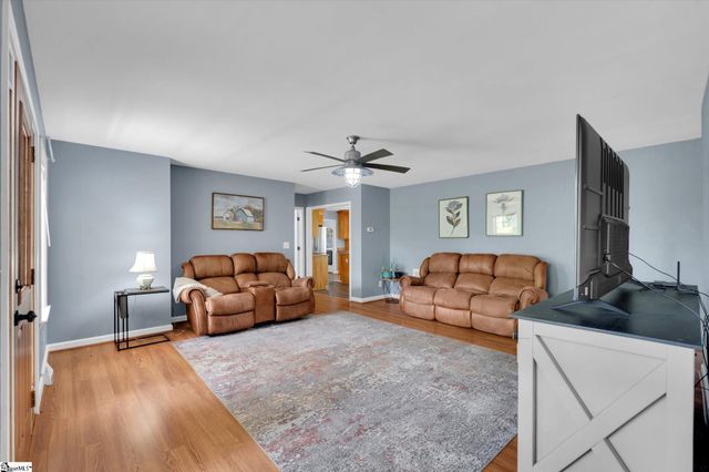 466 Mile Creek Road, Pickens, SC 29671