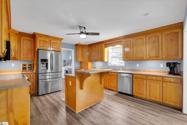 466 Mile Creek Road, Pickens, SC 29671