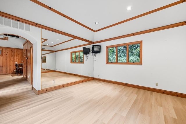 41&81 Willow Creek Ln, Danville, CA 94506